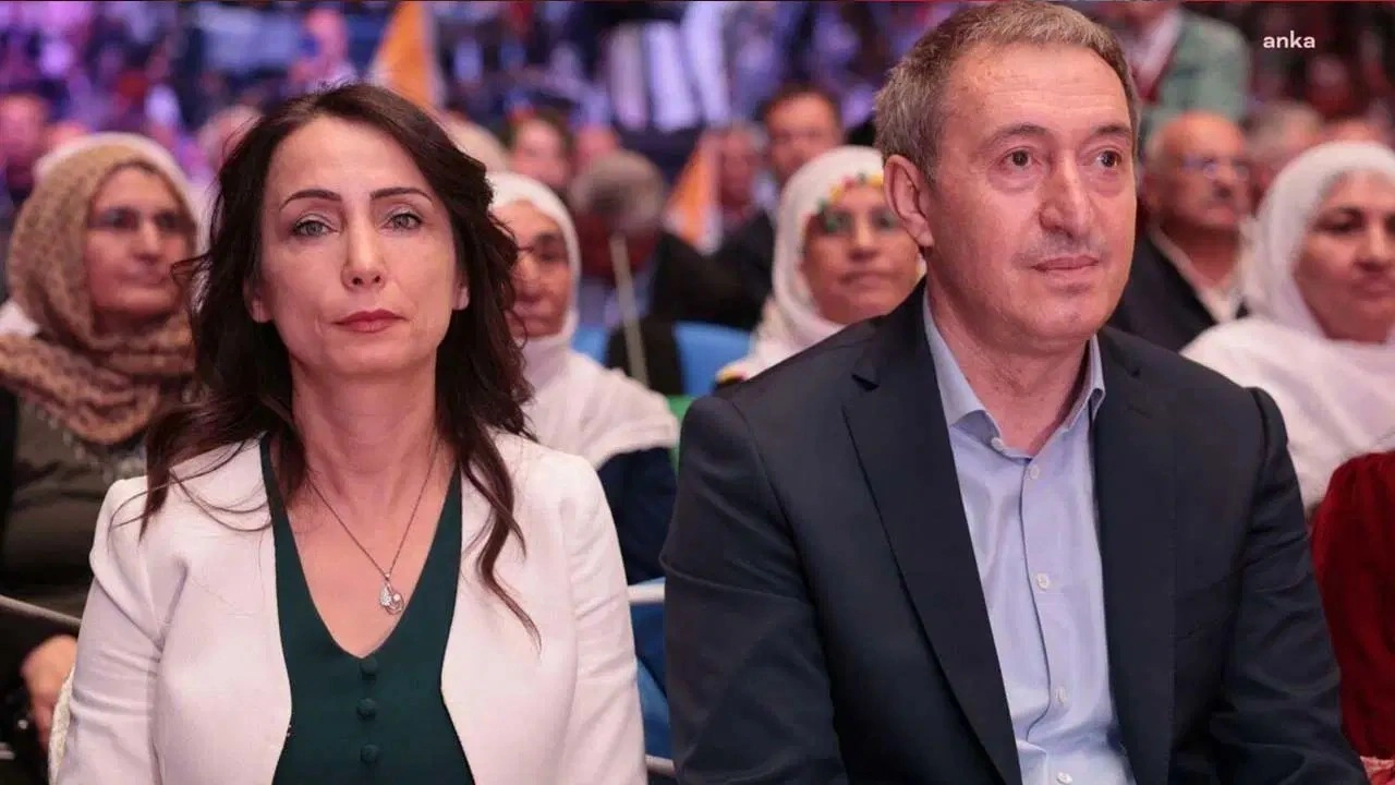 Son Dakika... DEM Parti'den 'İmamoğlu' başvurusu: Cezaevinde ziyaret edecekler