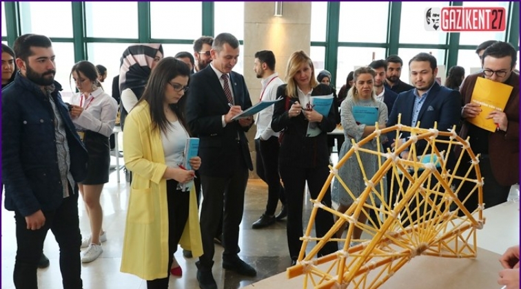 Spagettiden k&ouml;pr&uuml;ler yarıştı