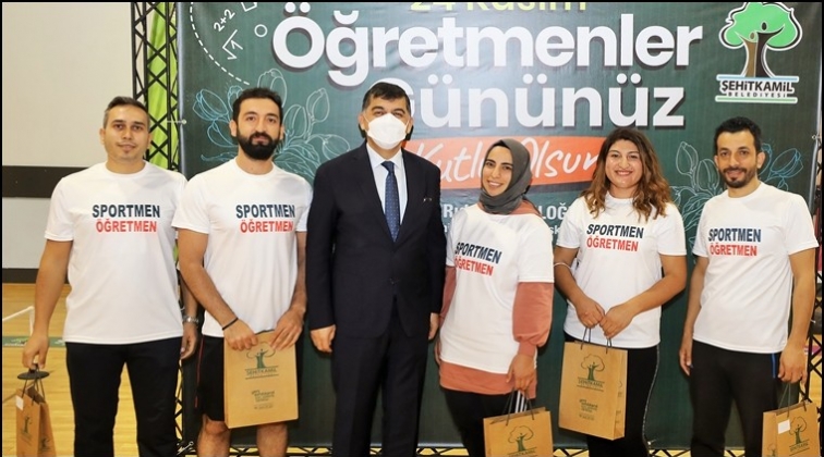 Sportmen öğretmenlere ödül...