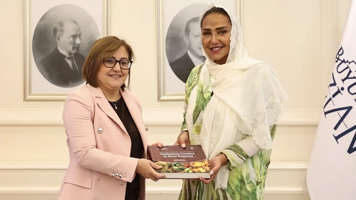 Suudi Prensesden Fatma Şahin'e övgü