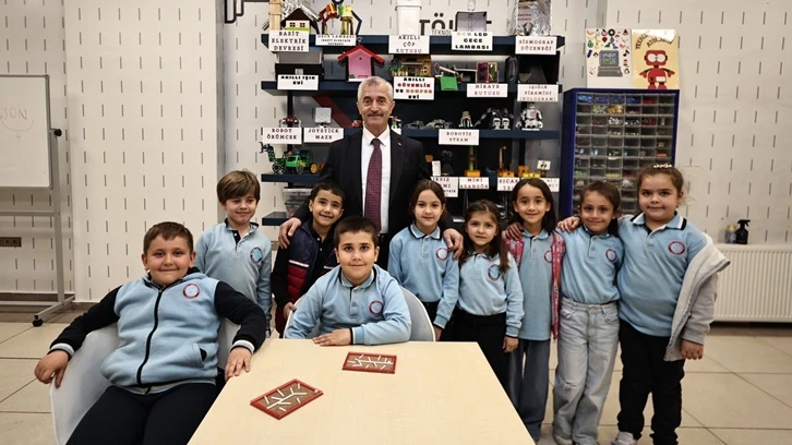 Tahmazoğlu, Bilim Şahinbey Atölyelerini ziyaret etti
