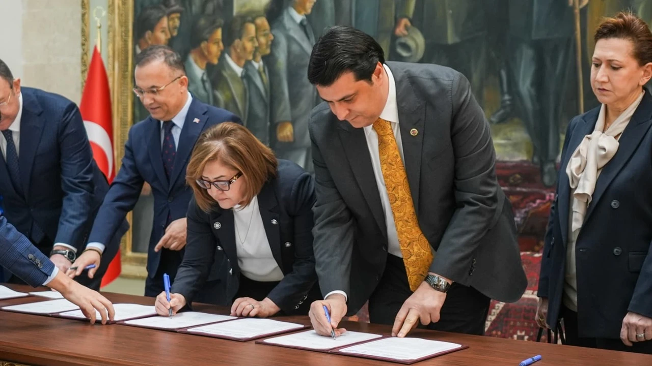 Top&ccedil;uoğlu ailesinden Şehitkamil&rsquo;e Engelsiz Aktif Yaşam Merkezi