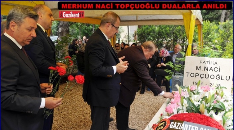 Top&ccedil;uoğlu, mezarı başında dualarla anıldı