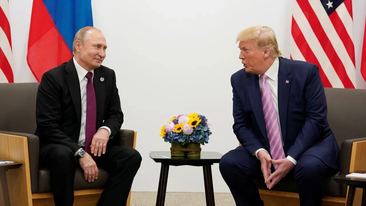 Trump resti &#xE7;ekti: Putin&#x2019;le g&#xF6;r&#xFC;&#x15F;meden bar&#x131;&#x15F; olmaz