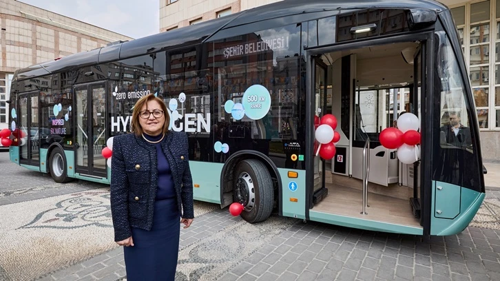 Türkiye'nin ilk hidrojenli otobüsü Gaziantep yollarında