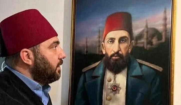 Üniversite diploması sahte çıkan Osmanlı torunu asker kaçağı çıktı!