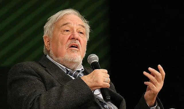 &Uuml;nl&uuml; tarih&ccedil;i İlber Ortaylı hayatını kaybetti!