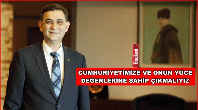 &Uuml;nverdi, 29 Ekim Cumhuriyet Bayramı&rsquo;nı kutladı