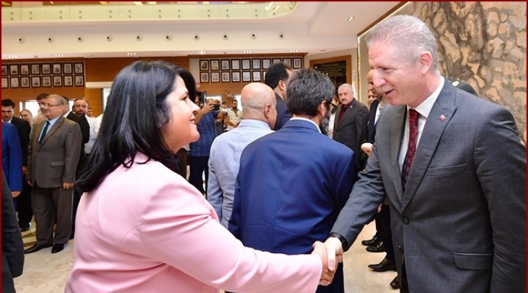 Vali G&uuml;l, kamu personeliyle bayramlaştı