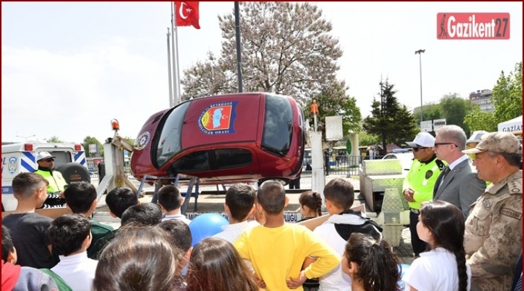 Vali Gül: Trafik kurallarına uymak yaşam kalitemizi arttırır