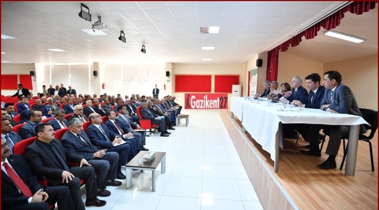 Vali G&uuml;l&rsquo;den muhtarlara projelere destek &ccedil;ağrısı