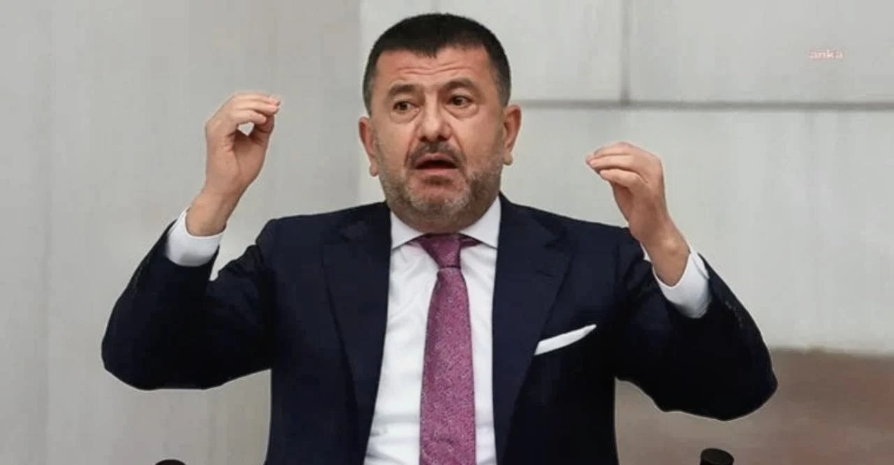 Veli Ağbaba'nın abisi H&uuml;r Ağbaba g&ouml;zaltına alındı