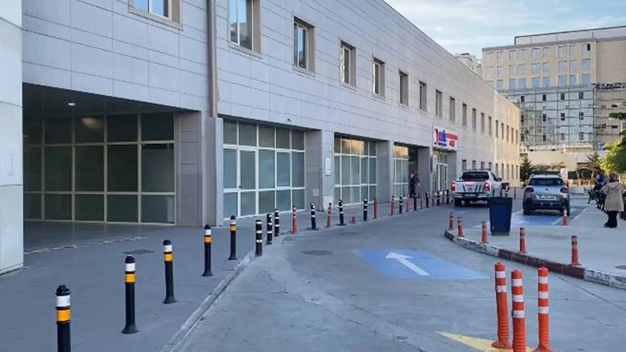 Yer Beylikdüzü... Husumetlisini hastane bahçesinde silahla vurdu
