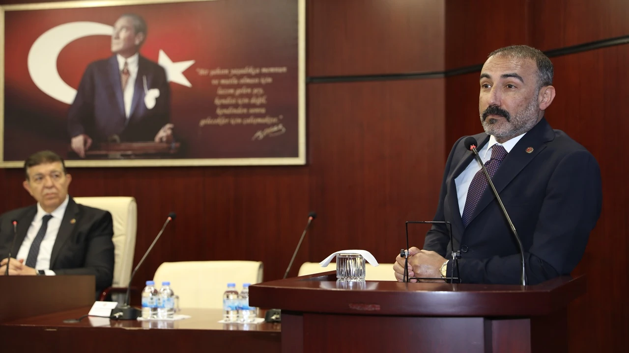 Yıldırım: &Uuml;retim g&uuml;c&uuml;n&uuml; korumadan enflasyonla m&uuml;cadele etmek, uzun vadede rekabet g&uuml;c&uuml;n&uuml; zayıflatabilir