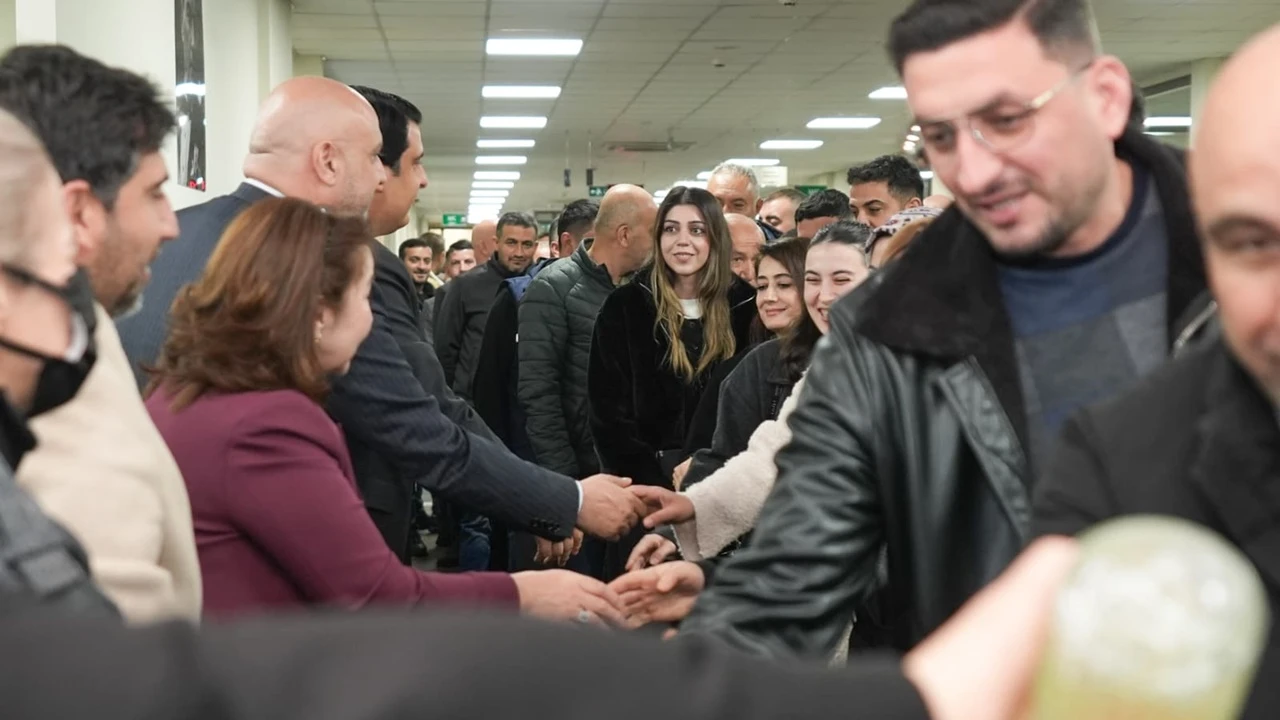 Yılmaz, belediye personeliyle bayramlaştı