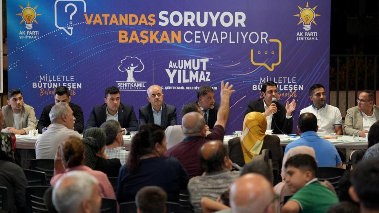 Yılmaz, Beykent'te &ldquo;Vatandaş Soruyor, Başkan Cevaplıyor&rdquo; programına katıldı