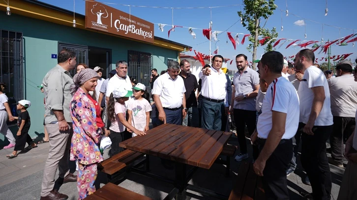 Yılmaz, Kuzeyşehir'de Çay Bahçesi açılışı yaptı