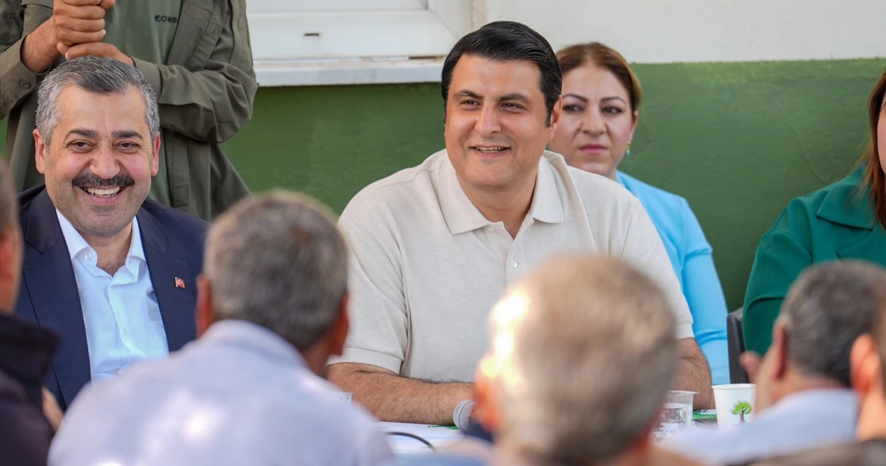 Yılmaz, mahalle muhtarları ile bir araya geldi 