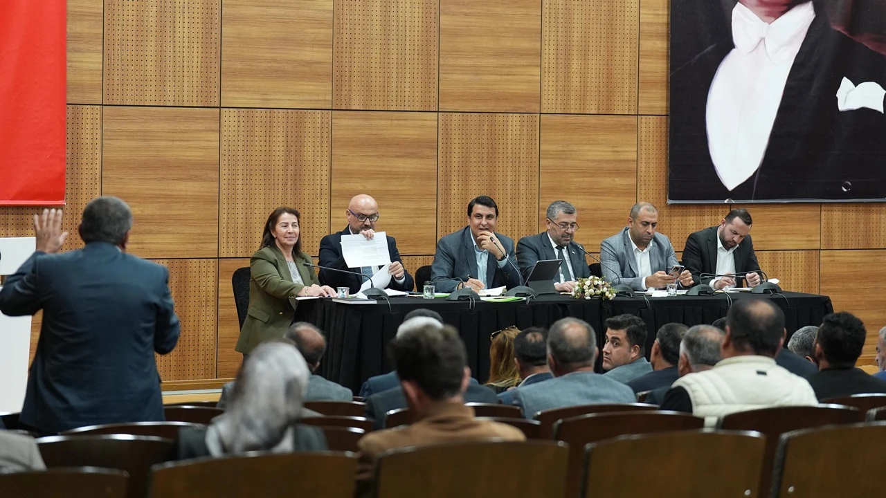 Yılmaz, mahalle muhtarlarıyla bir araya geldi