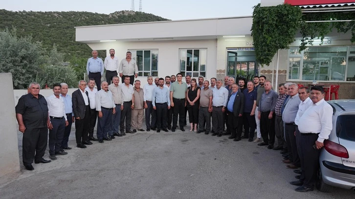Yılmaz, muhtarlarla bir araya geldi