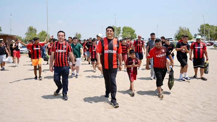 Yılmaz, taraftarlar birlikte günübirlik tatile çıktı