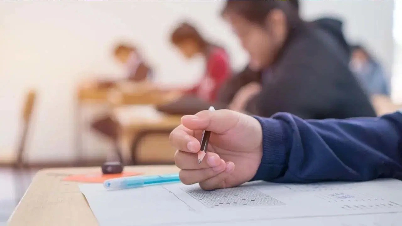 YKS'ye 2,5 milyondan fazla aday katılacak: En genç aday 15, en yaşlı aday 81 yaşında