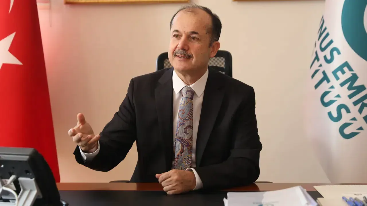 Yunus Emre Enstitüsünün Eski Başkanı Şeref Ateş tutuklandı!