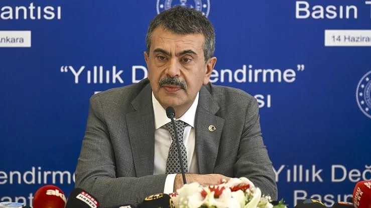 Yusuf Tekin'in 10 Kasım kararı büyük tepki çekti!