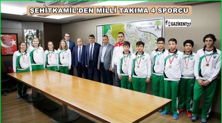 Yüzme milli takım kadrolarına 4 sporcu