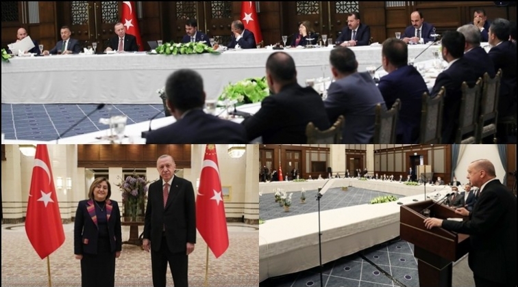 AK Partili Belediye Başkanları k&uuml;lliyede...