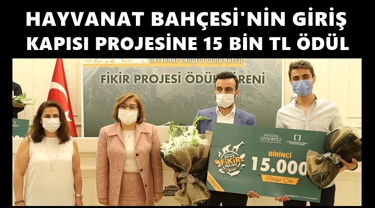 Giriş kapısı i&ccedil;in &ouml;d&uuml;l t&ouml;reni...