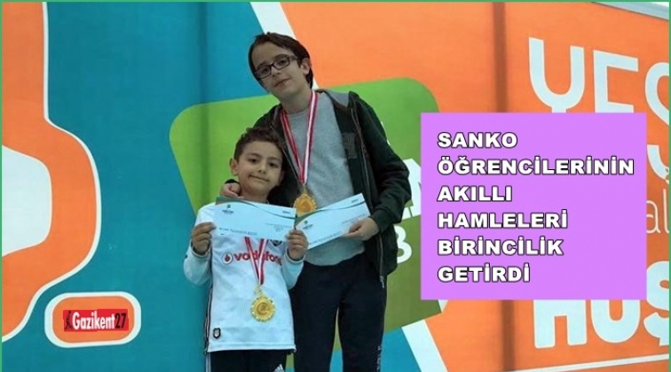 SANKO Okullarının iki öğrencisi kupa ile döndü