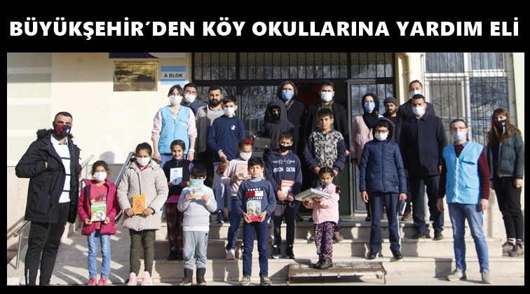 350 &ccedil;ocuğa ayakkabı ve kitap yardımı