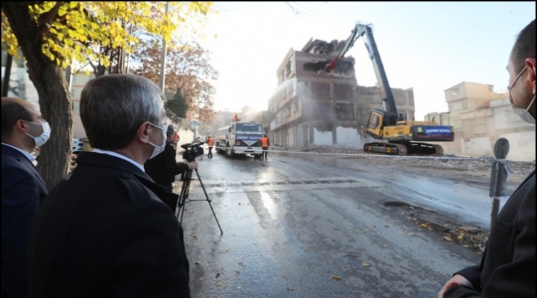 Boğazi&ccedil;i Bulvarı 2&rsquo;nci etap yol a&ccedil;ma &ccedil;alışmaları