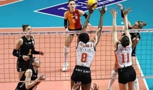 3.'lük serisinin ilk maçı Eczacıbaşı'nın!