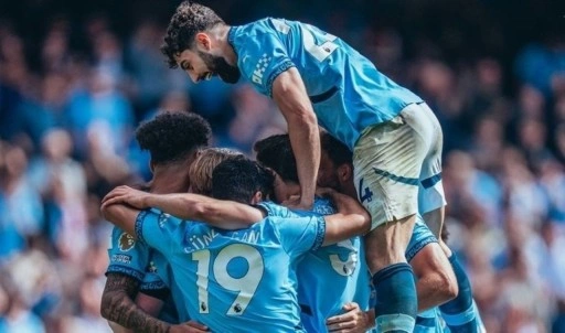 7 gollü maçta kazanan Manchester City!