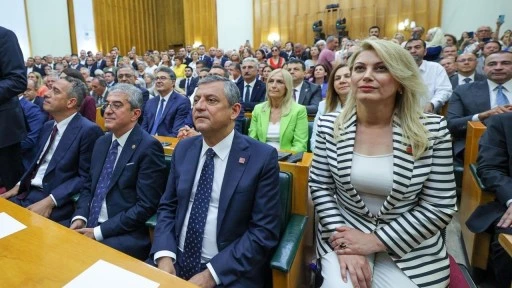 90'ın üstünde milletvekili yeni parti için imza verdi
