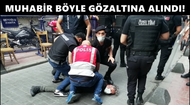 AFP muhabiri b&ouml;yle g&ouml;zaltına alındı!