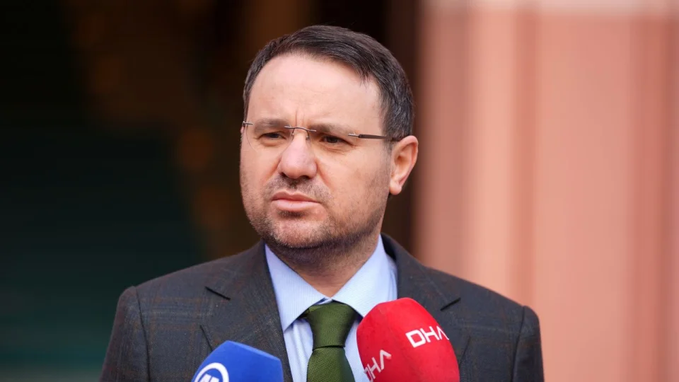 Akın G&uuml;rlek'in tapu kayıtlarına bakan bir kişi daha g&ouml;zaltına alındı 