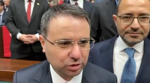 Akın G&uuml;rlek'ten &Ouml;zg&uuml;r &Ouml;zel'e yanıt: Mahkeme tapu kayıtlarını getirecektir