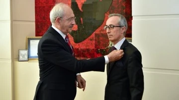 AKP Hakk&acirc;ri Milletvekili adayı Zeydan CHP'ye katıldı