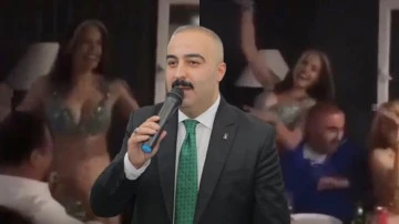 İ&ccedil;kili, dans&ouml;zl&uuml; alem g&ouml;r&uuml;nt&uuml;leri &ccedil;ıkan AKP'li başkan istifa etti!