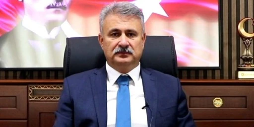 AKP'li belediye başkanı evinden gözaltına alındı!