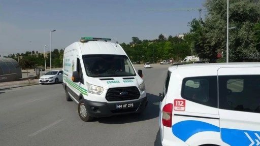 Akrabaların 'yol tartışması' kanlı bitti: 2 ölü