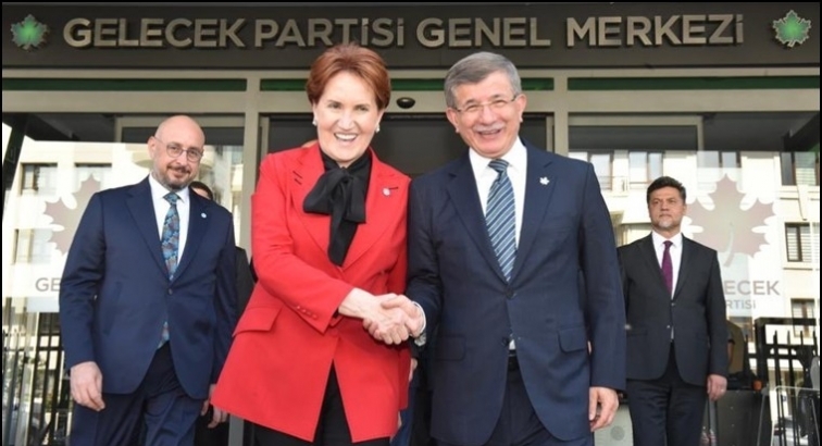 Akşener&rsquo;den Gelecek Partisi'ne ziyaret