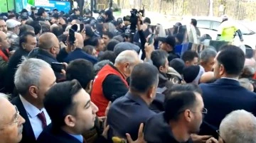 Alevi derneklerine Meclis &ouml;n&uuml;nde polis m&uuml;dahalesi