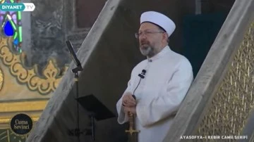Ali Erbaş, Ayasofya&rsquo;da yine kılı&ccedil;la hutbe okudu!