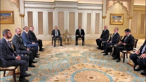 Aliyev ile Paşinyan, Abu Dabi'de görüştü