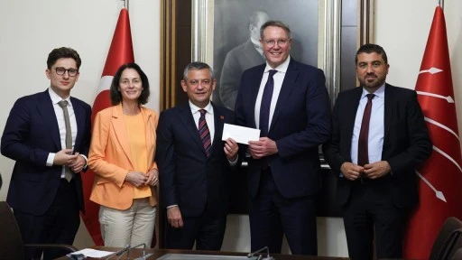 Almanya SPD heyetinden TBMM'de &Ouml;zg&uuml;r &Ouml;zel'e destek ziyareti
