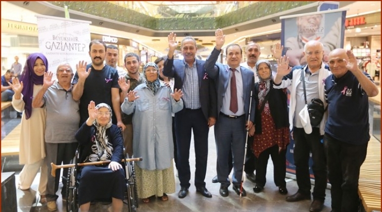 Alzaymır Hastaları sergi a&ccedil;tı